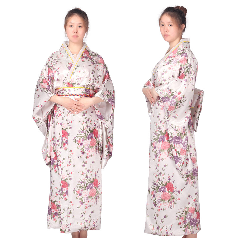 Oud kostuum Kimono Damesachtig - Costumes recensie en prijs